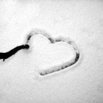 serce na śniegu